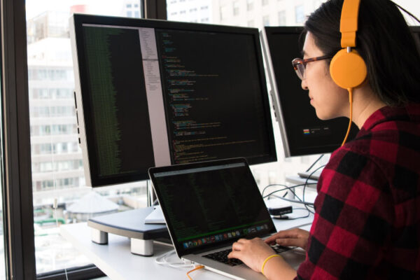 What Makes a Great 2D Drafting Freelancer Stand Out?