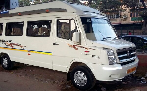 Explore Delhi Comfortably with Rental Tempo Traveller Services