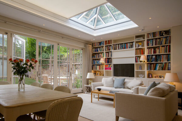 Battery Operated Roof Blinds: The Modern Solution for Skylight Shading