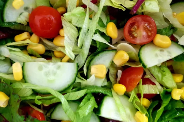 Fresh Salads in Los Angeles: A Healthy Culinary Experience in the City of Angels