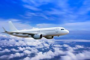 20 Easy Ways to Contact Expedia Customer Service Live Agent (Phone, Email, Chat)