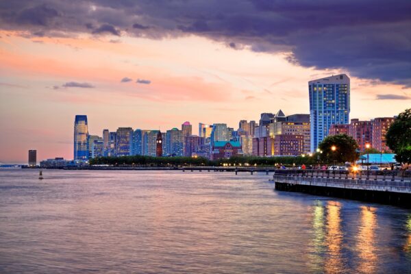 Personalized Service in the Heart of Manhattan: Inside the Delta Airlines Office New York City