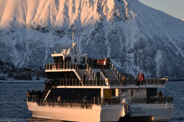 5 Guide Ways to Reach Holland American cruise cancellation by Phone, Chat, and Email: A Full Explained Guide
